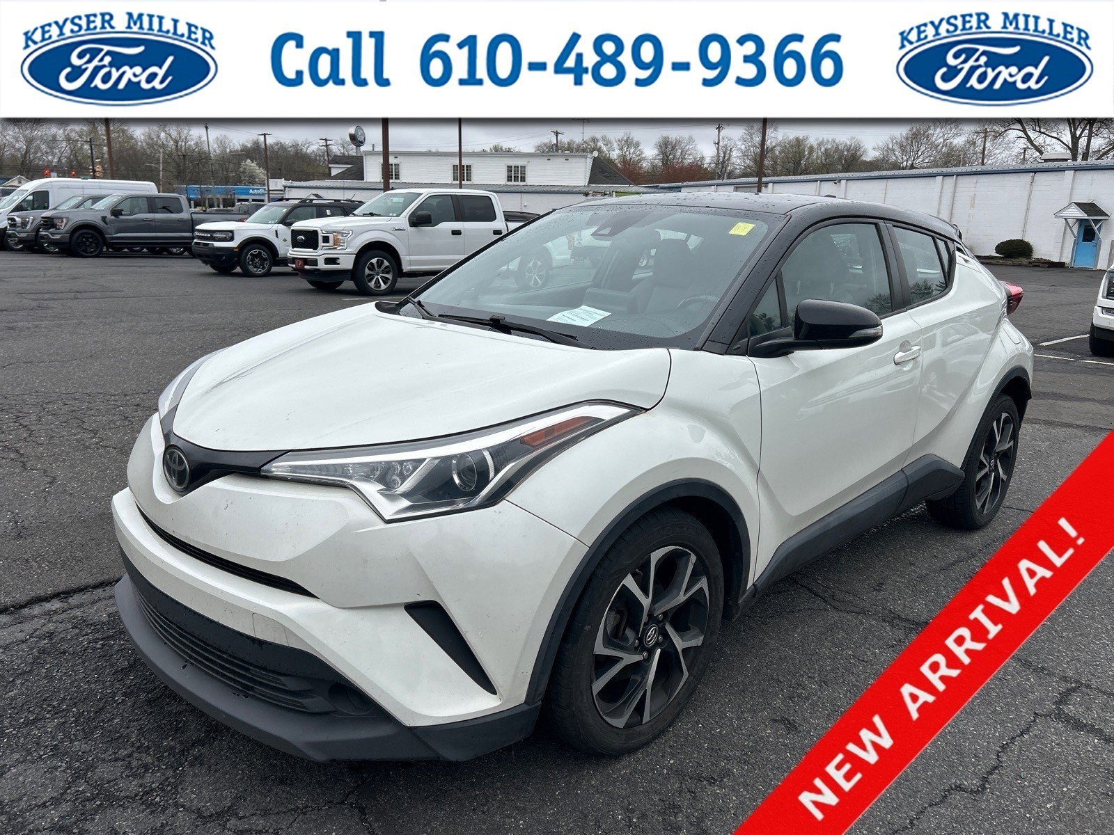 Used 2019 Toyota C-HR XLE image 1