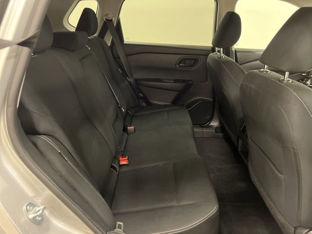 Used 2024 Nissan Rogue S image 7