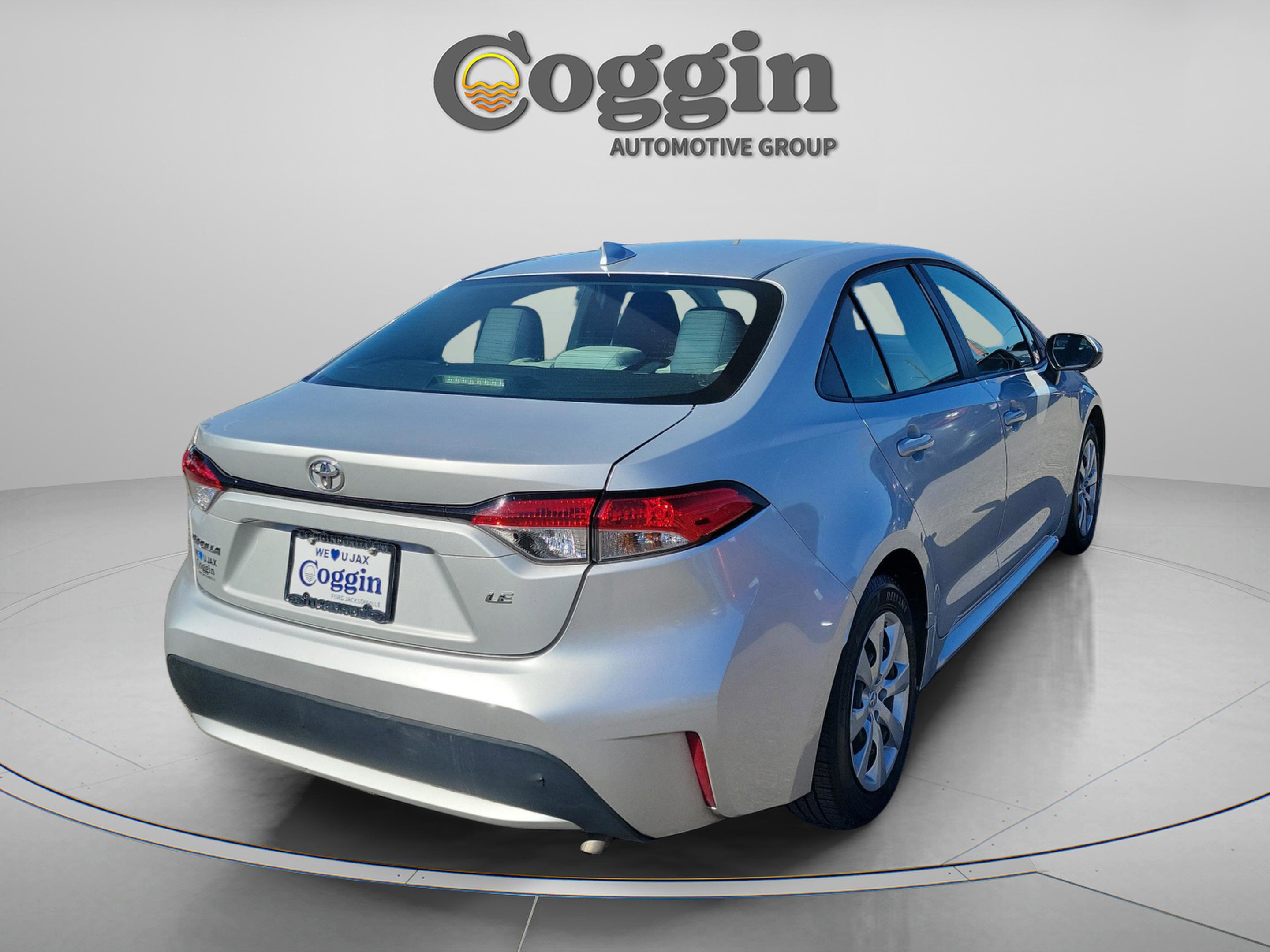 Used 2021 Toyota Corolla LE image 4