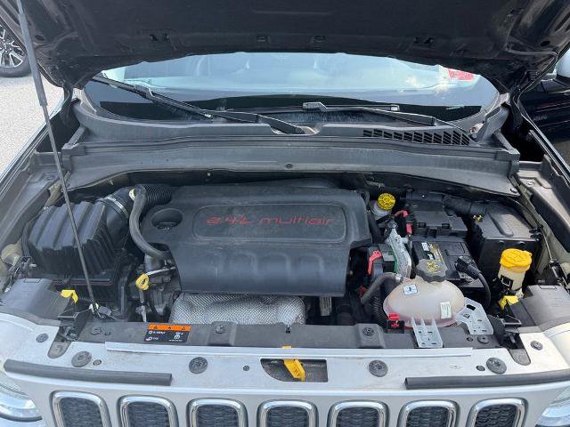 Used 2017 Jeep Renegade Limited AWD/4WD image 23