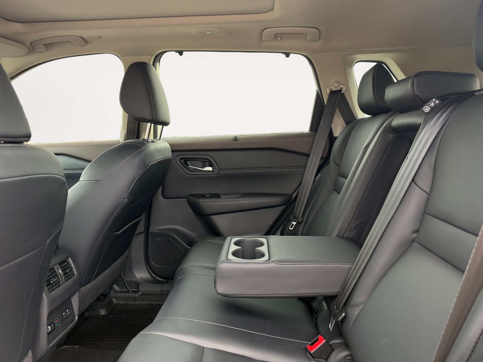 Used 2023 Nissan Rogue SL w/ SL Premium Package FWD image 13