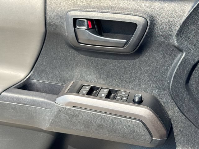 Used 2023 Toyota Tacoma SR5 RWD image 13
