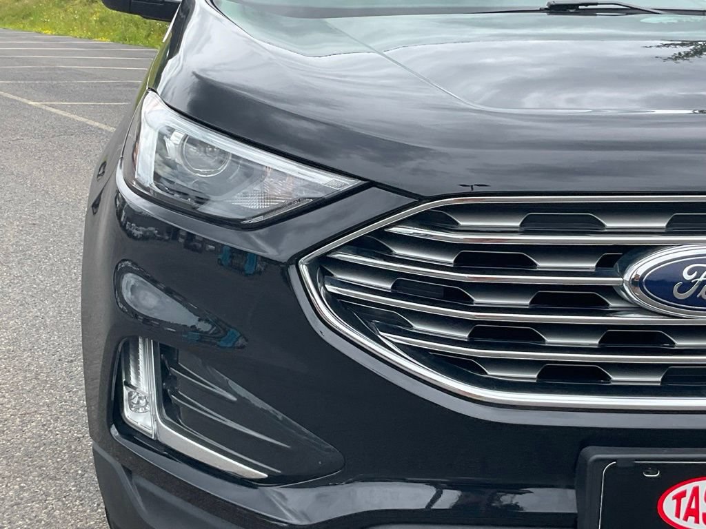Certified 2022 Ford Edge SEL w/ Convenience Package AWD/4WD image 2