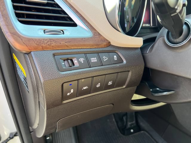Used 2019 Hyundai Santa Fe XL FWD image 13