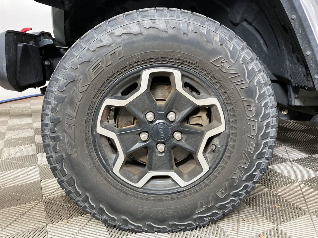 Used 2020 Jeep Gladiator Rubicon w/ Dual Top Group image 14