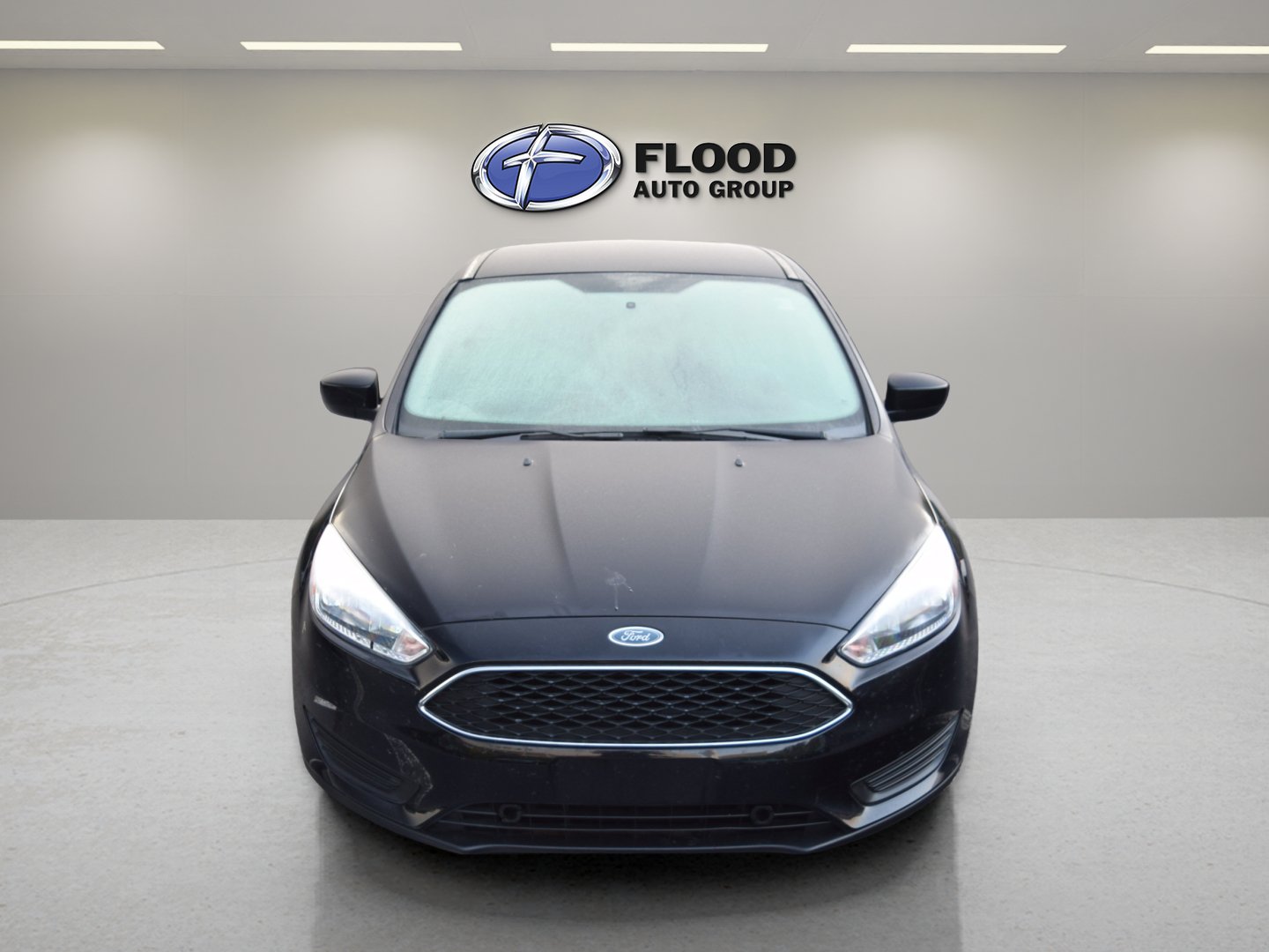 Certified 2018 Ford Focus SE FWD image 2
