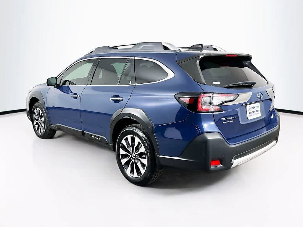 Used 2023 Subaru Outback Touring XT AWD/4WD image 4