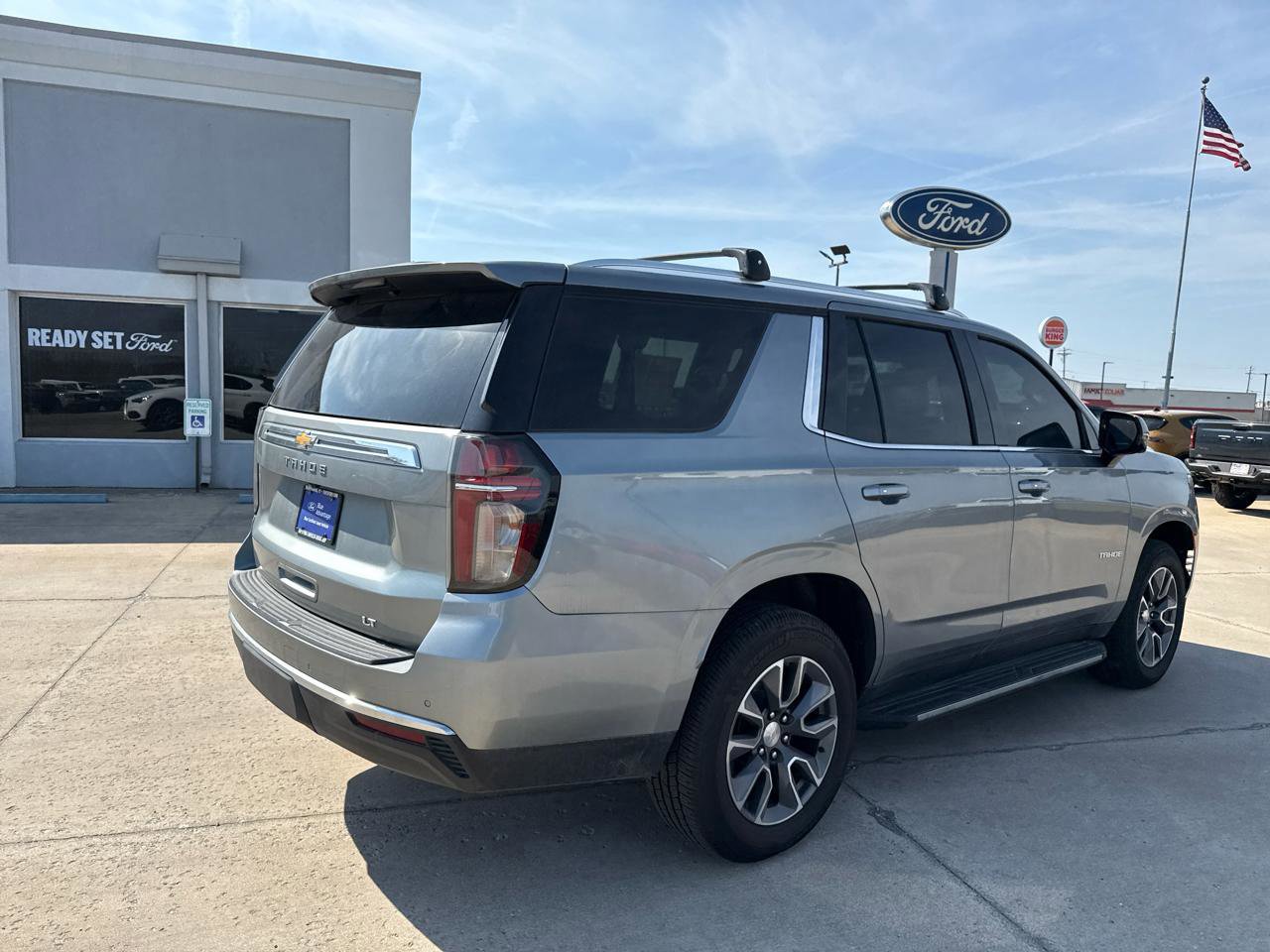 Used 2023 Chevrolet Tahoe LT w/ Luxury Package image 17