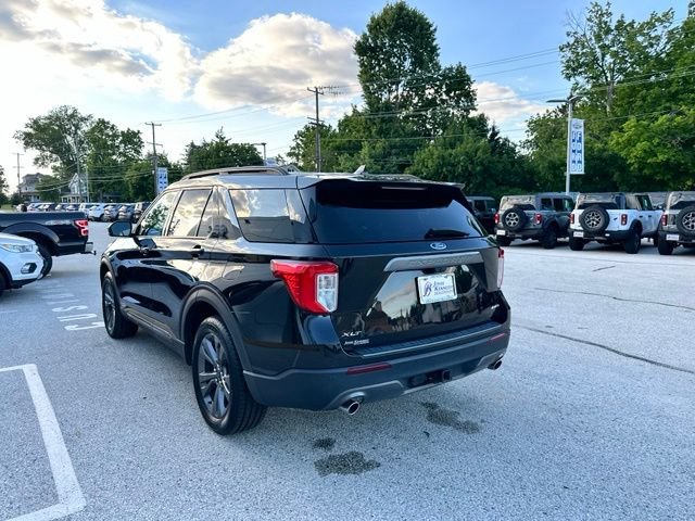 Certified 2023 Ford Explorer XLT w/ Equipment Group 202A AWD/4WD image 13