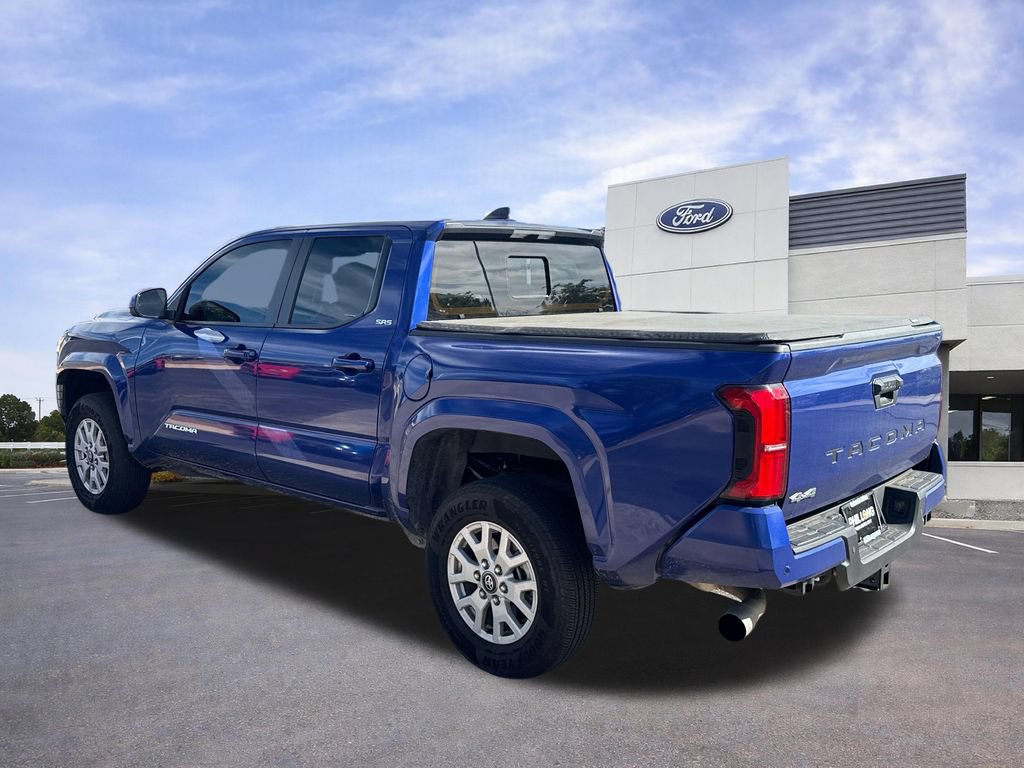 Used 2025 Toyota Tacoma SR5 AWD/4WD image 6