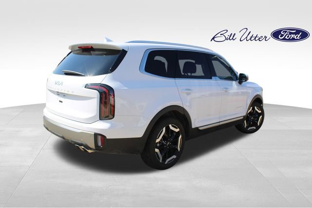 Used 2025 Kia Telluride EX w/ EX Captain's Chair Package FWD image 5