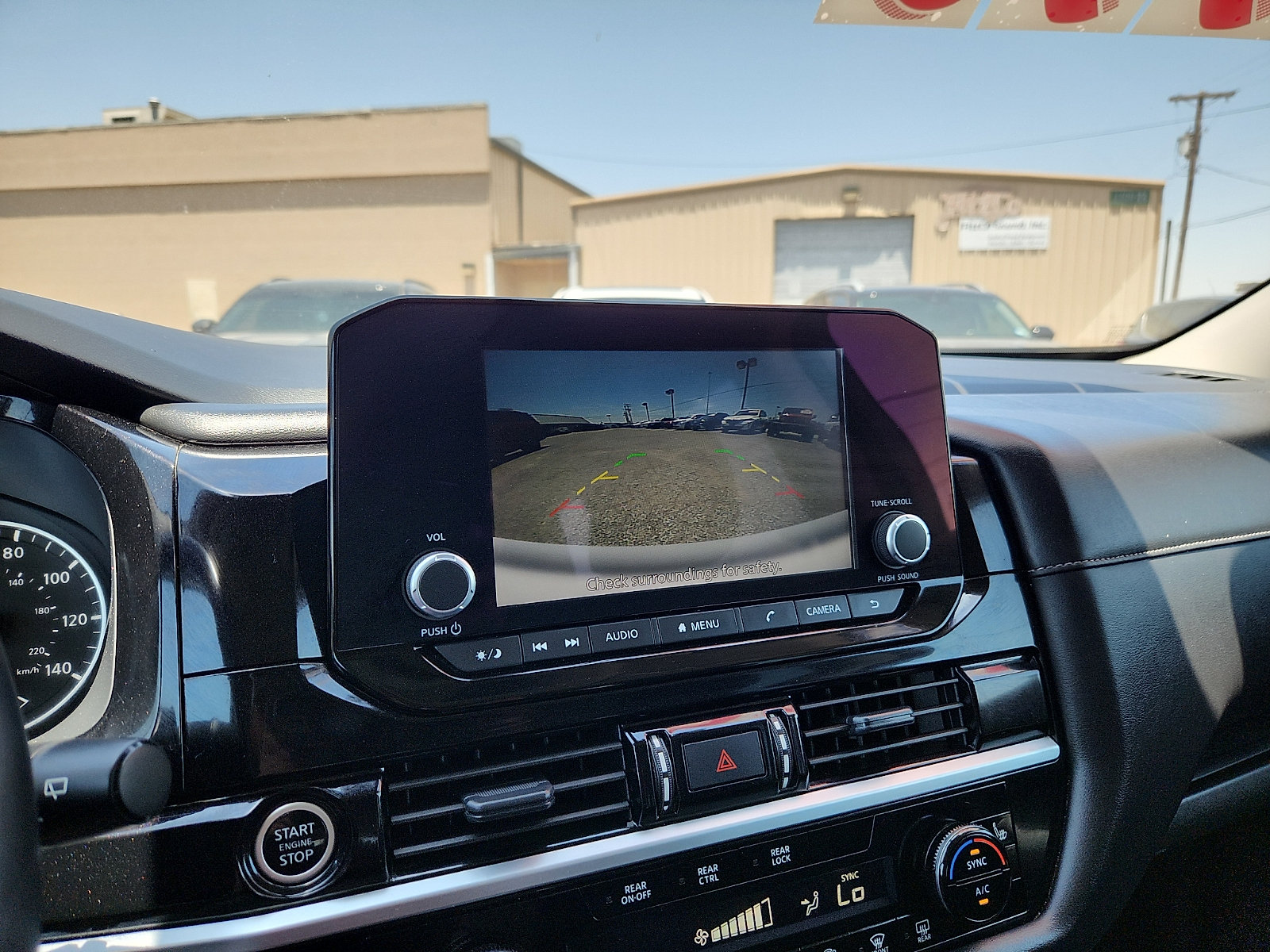 Used 2024 Nissan Pathfinder SV FWD image 11