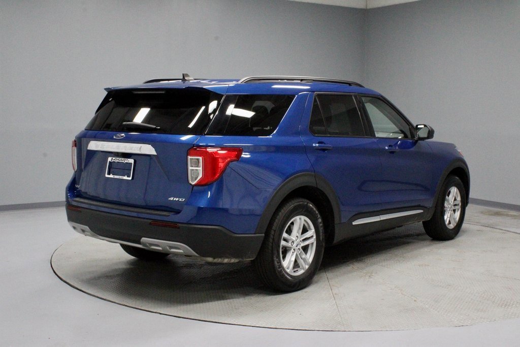 Certified 2022 Ford Explorer XLT w/ Equipment Group 202A image 5