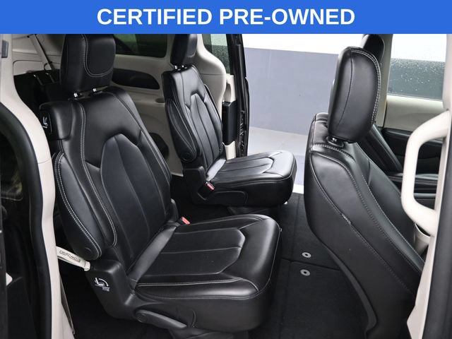 Used 2023 Chrysler Pacifica Touring-L FWD image 8