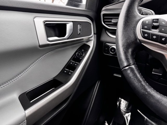 Certified 2022 Ford Explorer XLT w/ XLT Sport Appearance Package image 36