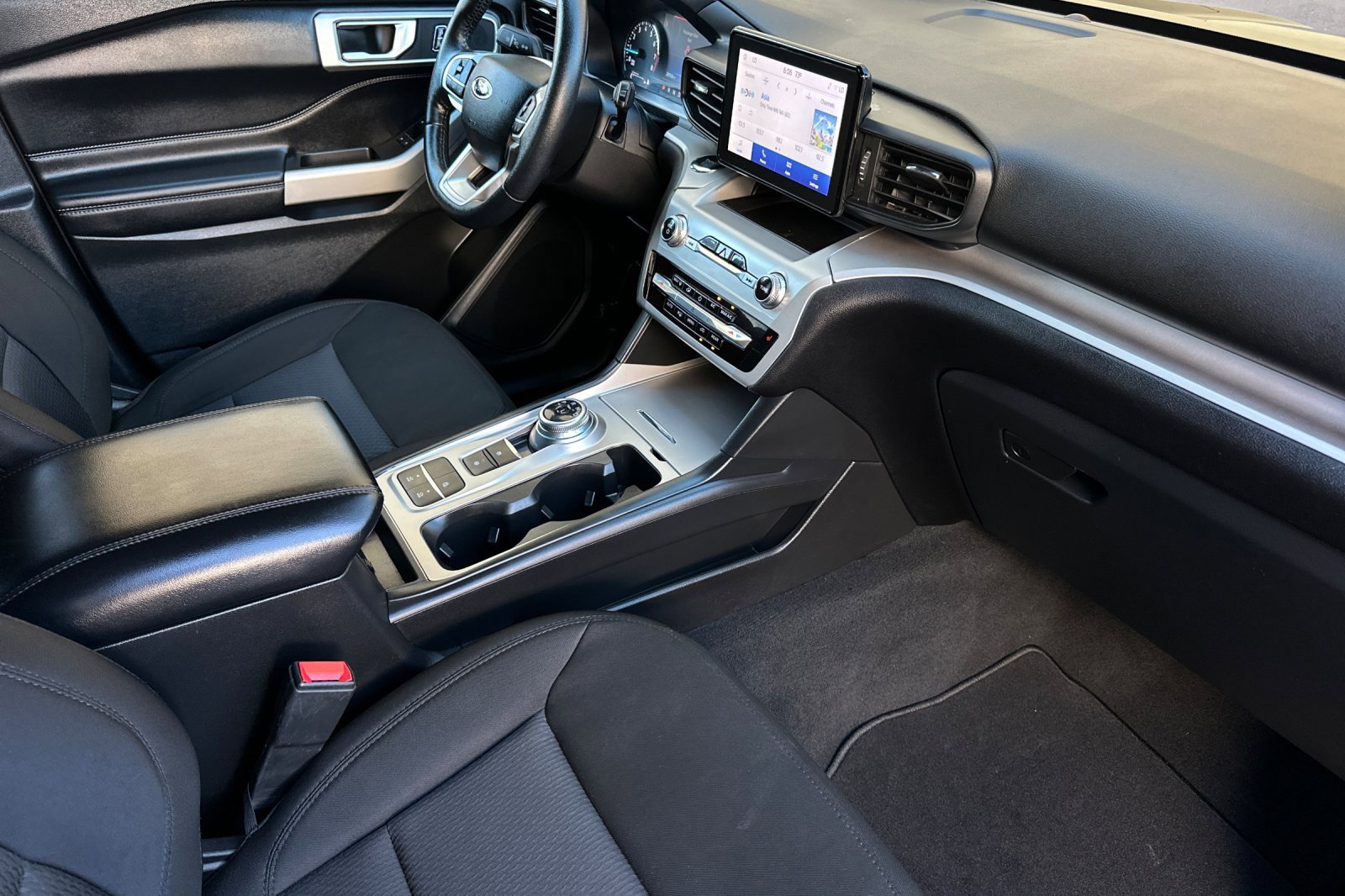 Certified 2022 Ford Explorer XLT image 16