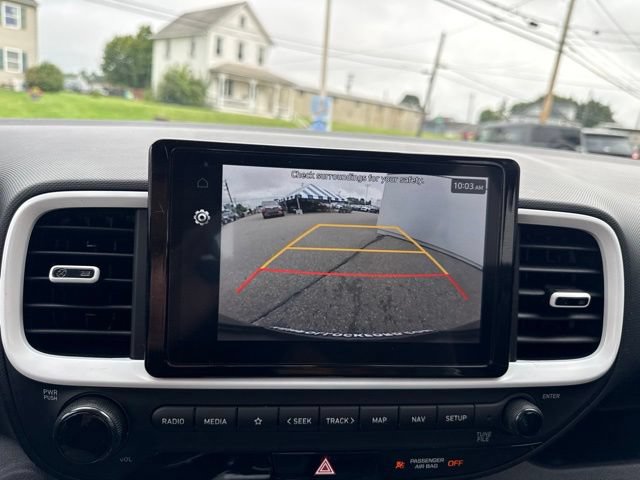 Used 2024 Hyundai Venue Limited FWD image 21