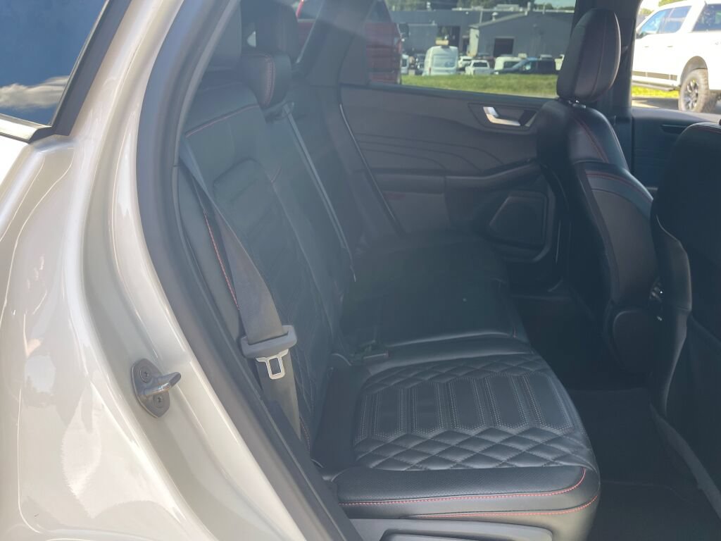 Certified 2023 Ford Escape ST-Line Elite w/ Premium Technology Package AWD/4WD image 29