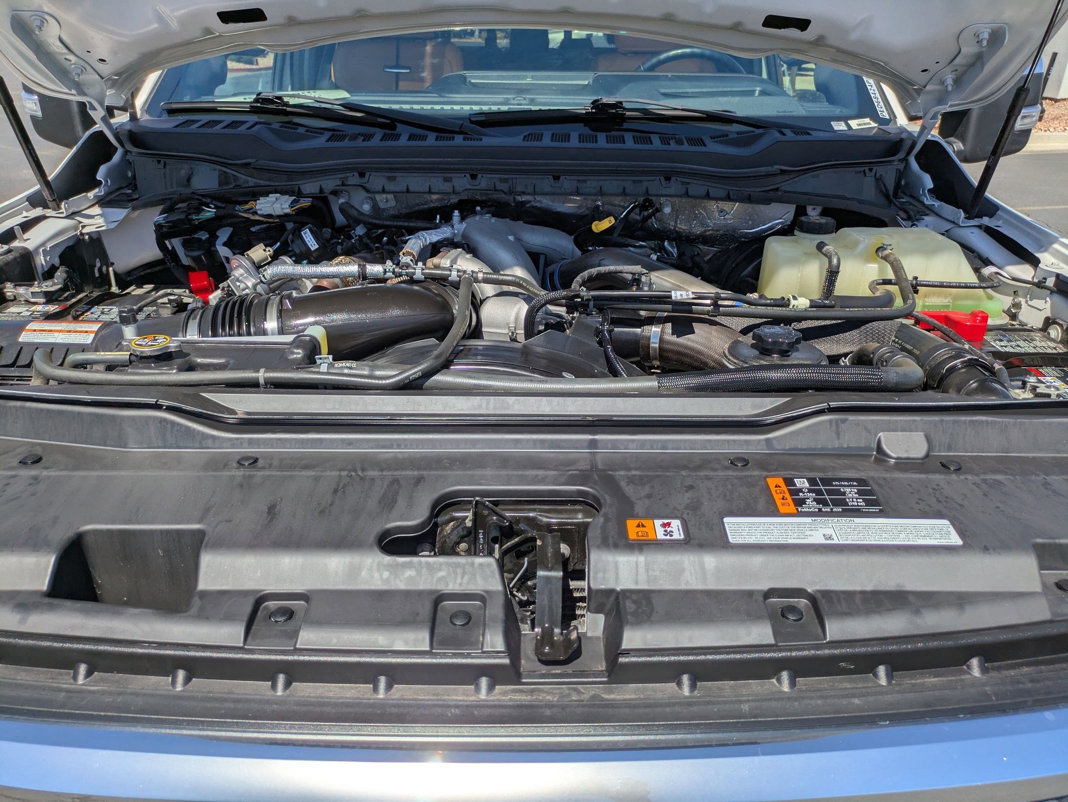 Certified 2023 Ford F250 Platinum w/ FX4 Off-Road Package AWD/4WD image 34