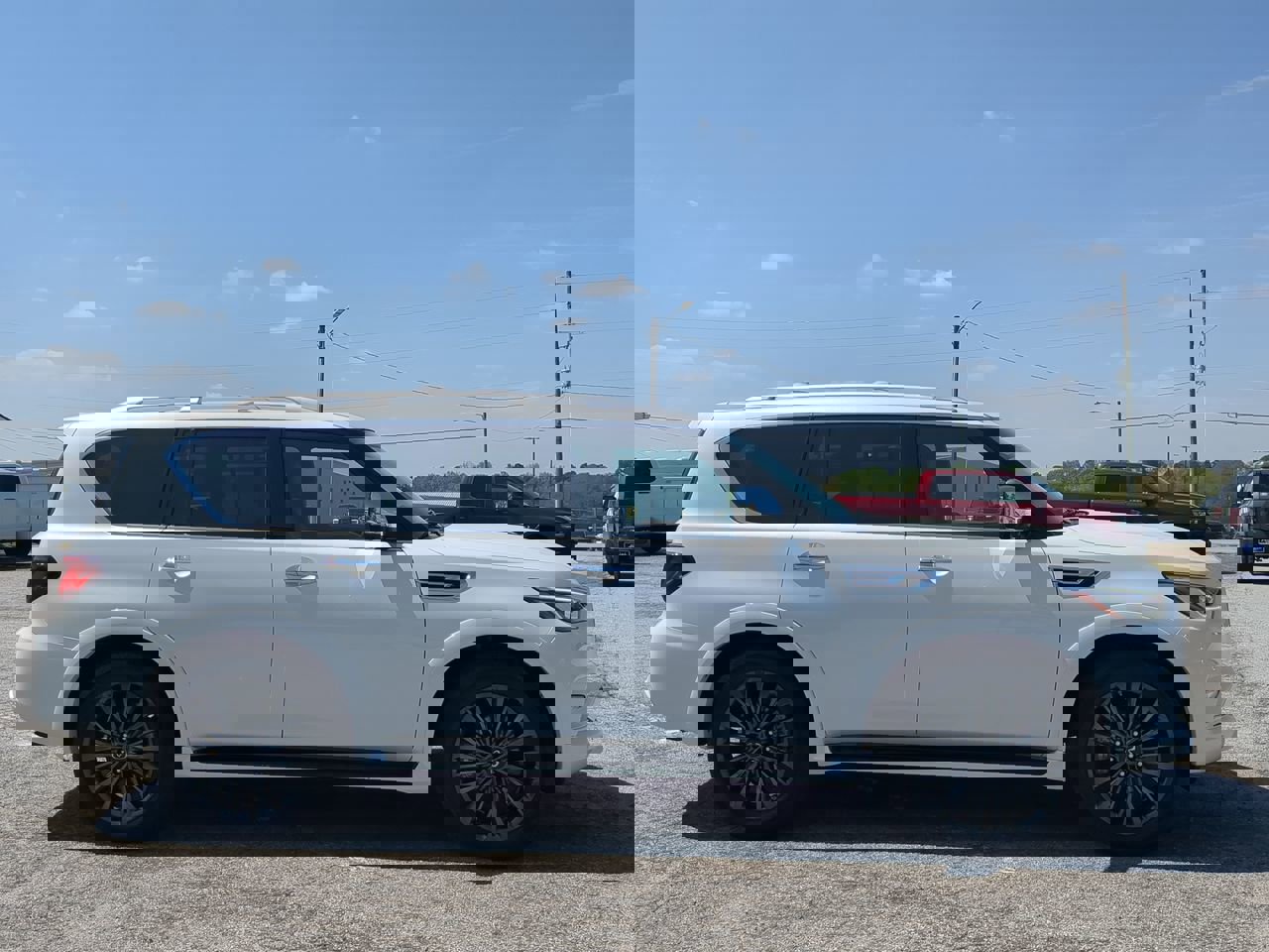 Used 2022 INFINITI QX80 Sensory w/ Cargo Package image 6