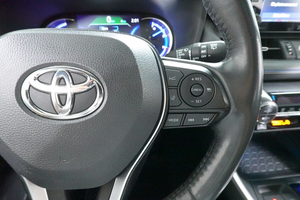 Used 2019 Toyota RAV4 XSE w/ XSE Weather Package AWD/4WD image 16