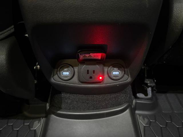 Used 2022 Hyundai Santa Fe Limited FWD image 31
