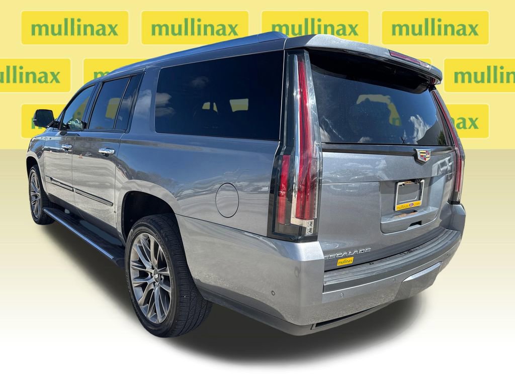 Used 2020 Cadillac Escalade ESV Platinum w/ Escalade Sport Edition image 3