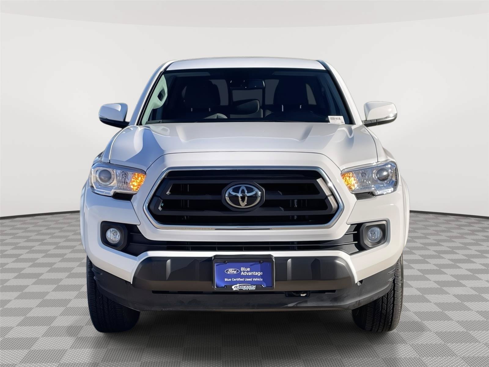 Used 2023 Toyota Tacoma SR5 w/ Technology Package AWD/4WD image 4