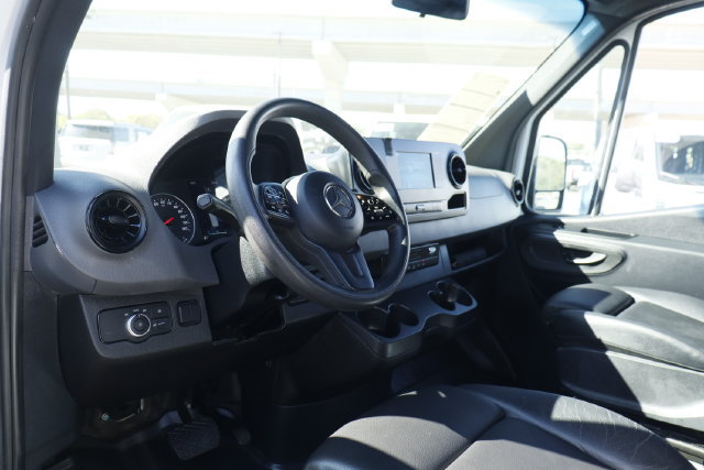 Used 2024 Mercedes-Benz Sprinter 2500 image 10