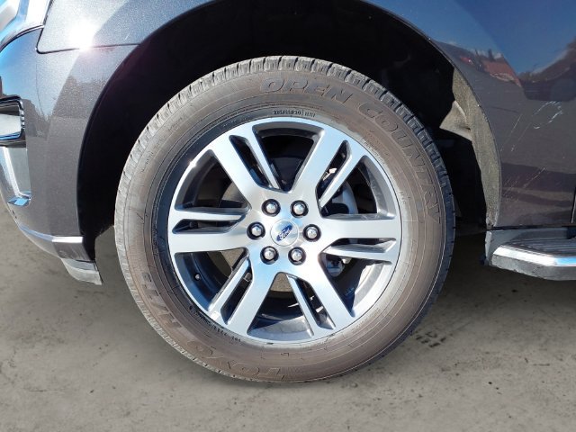 Certified 2023 Ford Expedition XLT AWD/4WD image 9