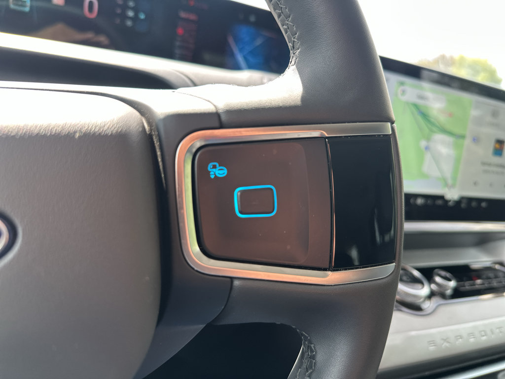 Certified 2025 Ford Expedition Active AWD/4WD image 20
