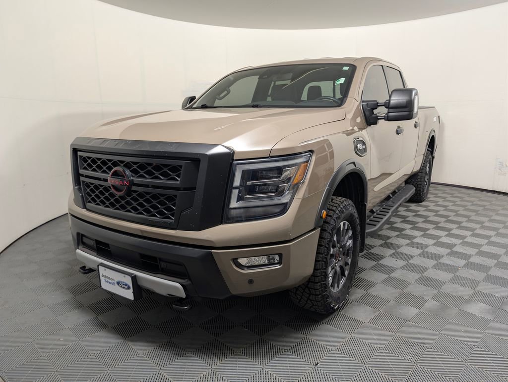 Used 2023 Nissan Titan PRO-4X AWD/4WD image 4