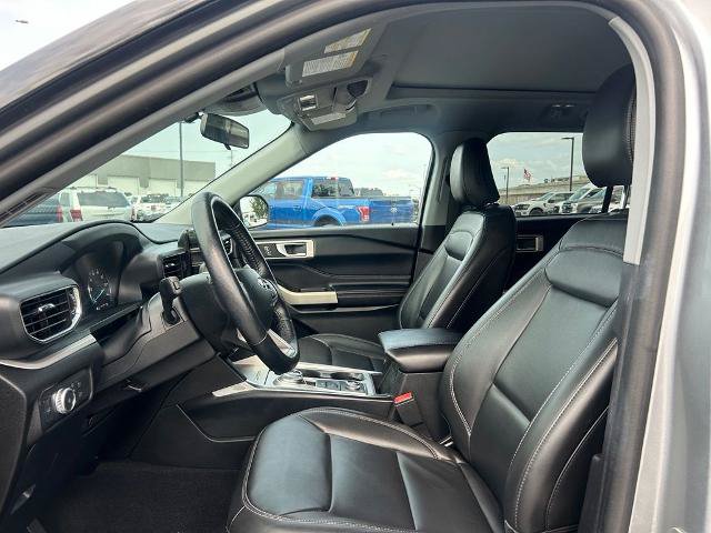 Certified 2022 Ford Explorer XLT w/ Equipment Group 202A AWD/4WD image 11