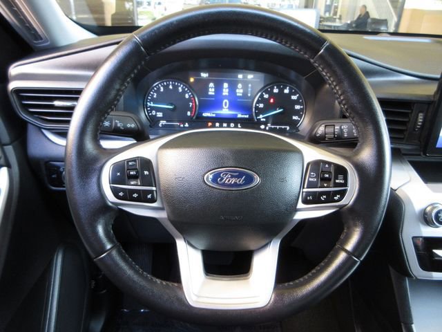 Certified 2023 Ford Explorer XLT RWD image 15