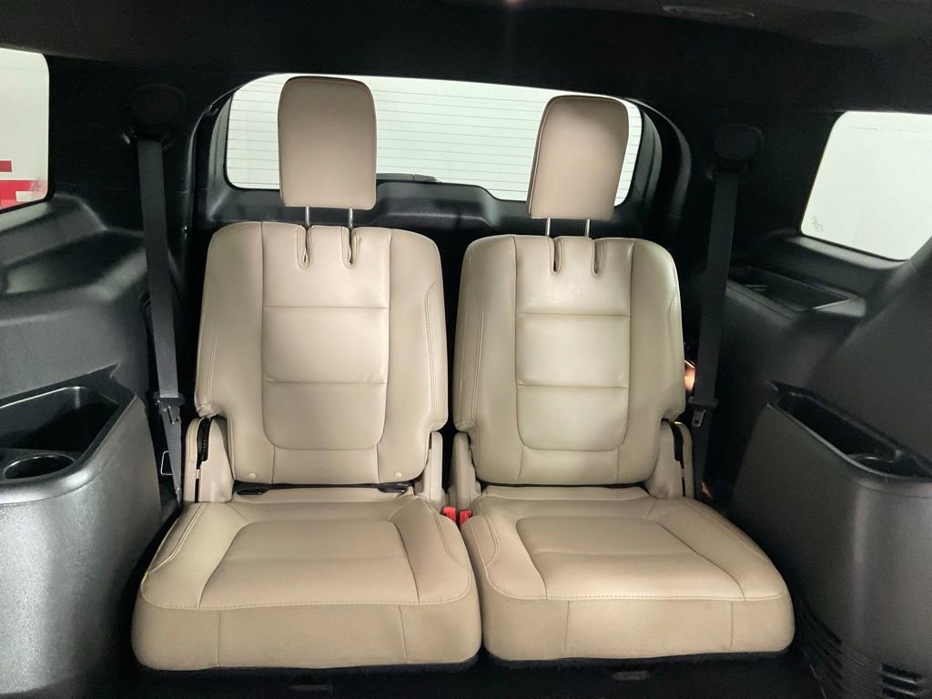 Certified 2019 Ford Explorer Limited w/ Class III Trailer Tow Package image 16