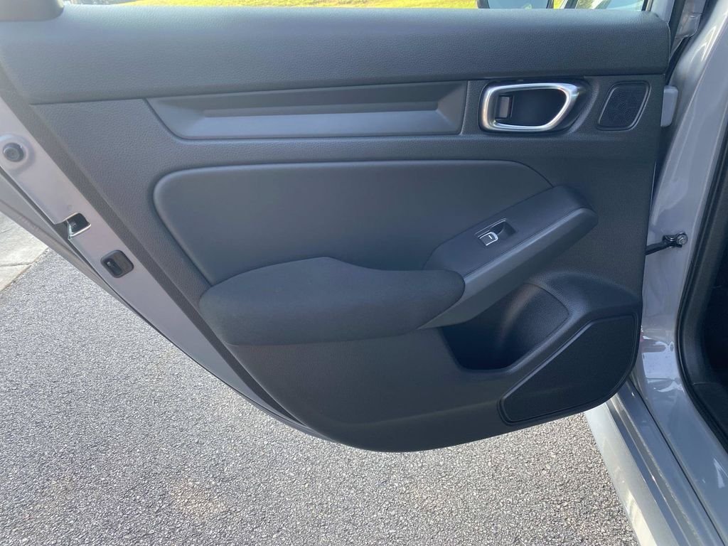 Used 2025 Honda Civic Sport image 13