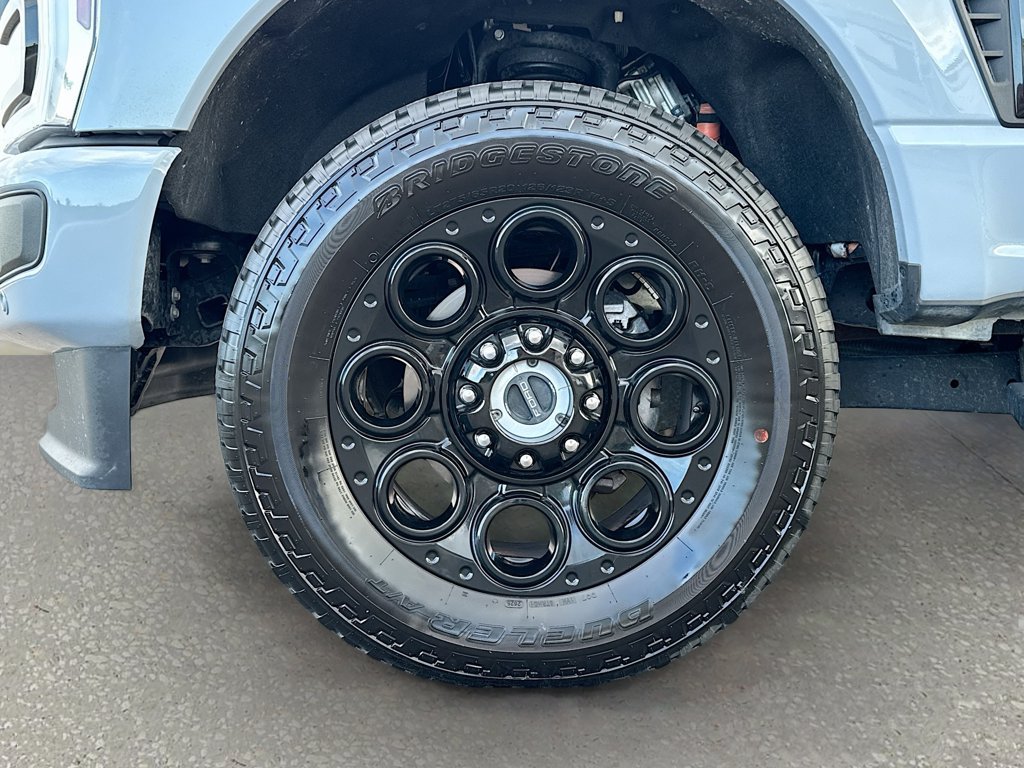 Certified 2025 Ford F350 Lariat w/ Lariat Ultimate Package AWD/4WD image 32