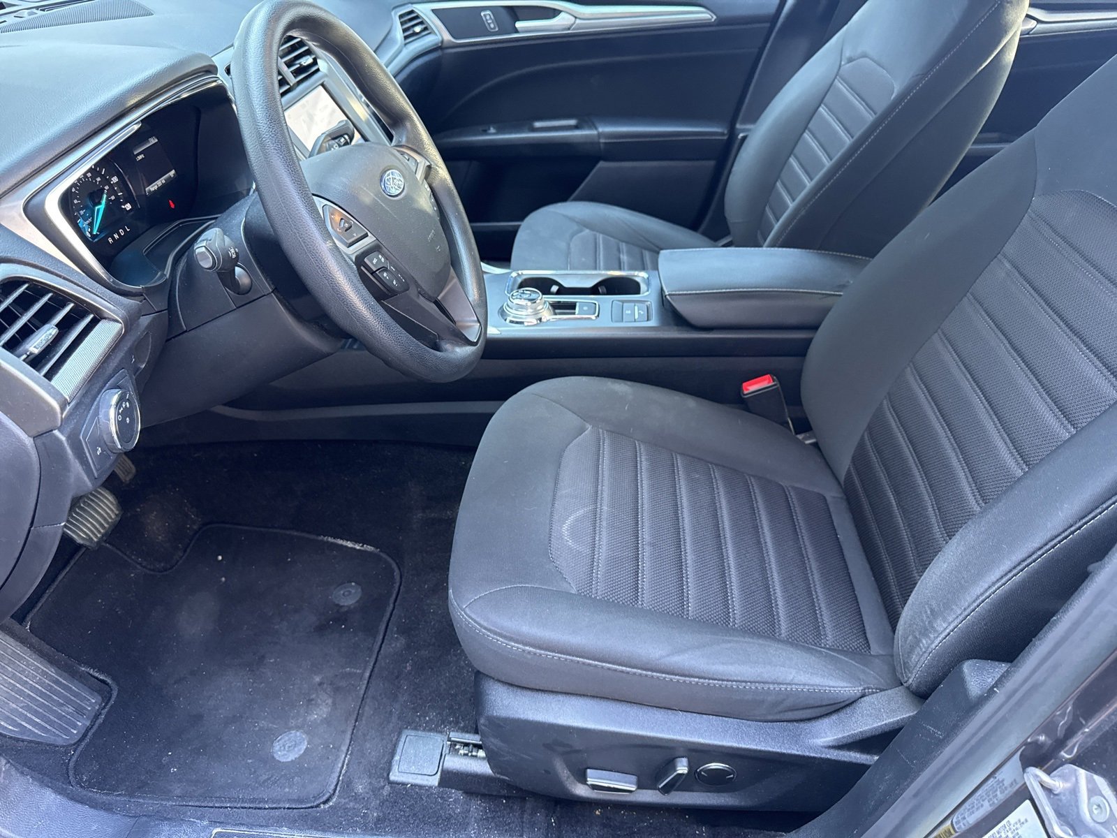 Certified 2019 Ford Fusion SE image 9