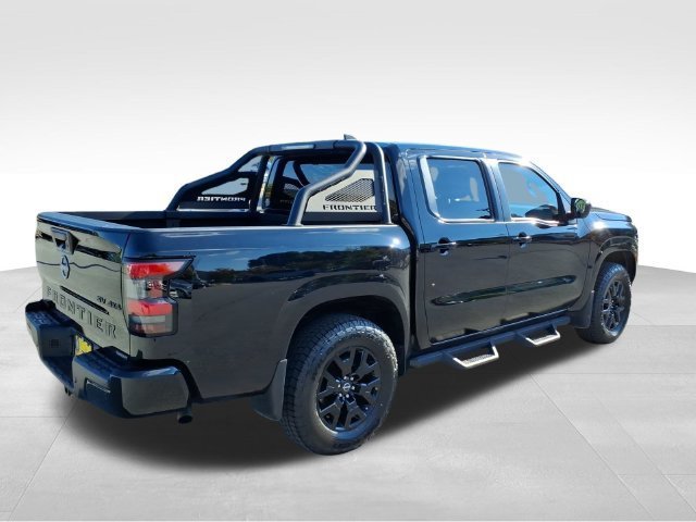 Used 2023 Nissan Frontier SV w/ Midnight Edition Package AWD/4WD image 11