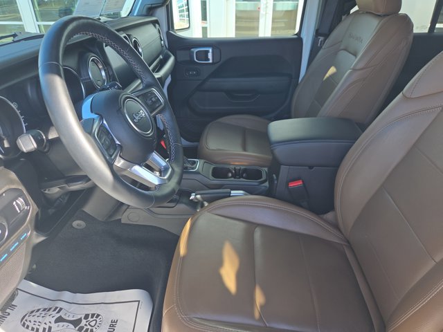 Used 2023 Jeep Wrangler Unlimited Sahara w/ Cold Weather Group AWD/4WD image 12