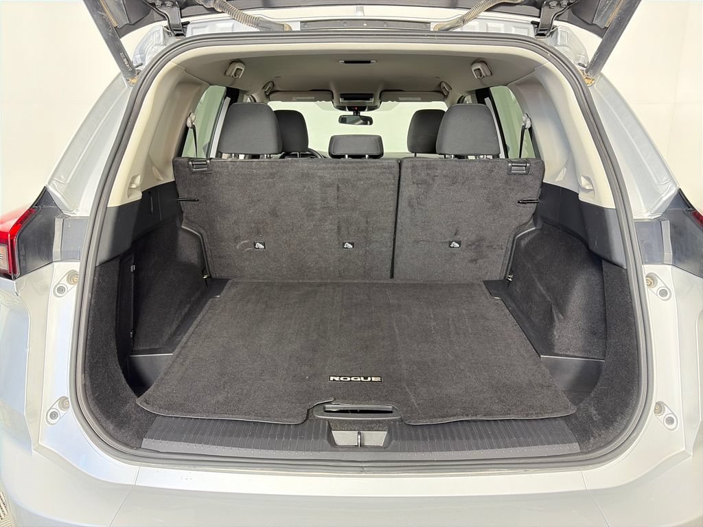 Used 2024 Nissan Rogue SV AWD/4WD image 26