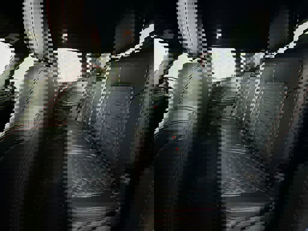 Certified 2024 Ford Escape ST-Line Elite w/ Premium Technology Package image 33