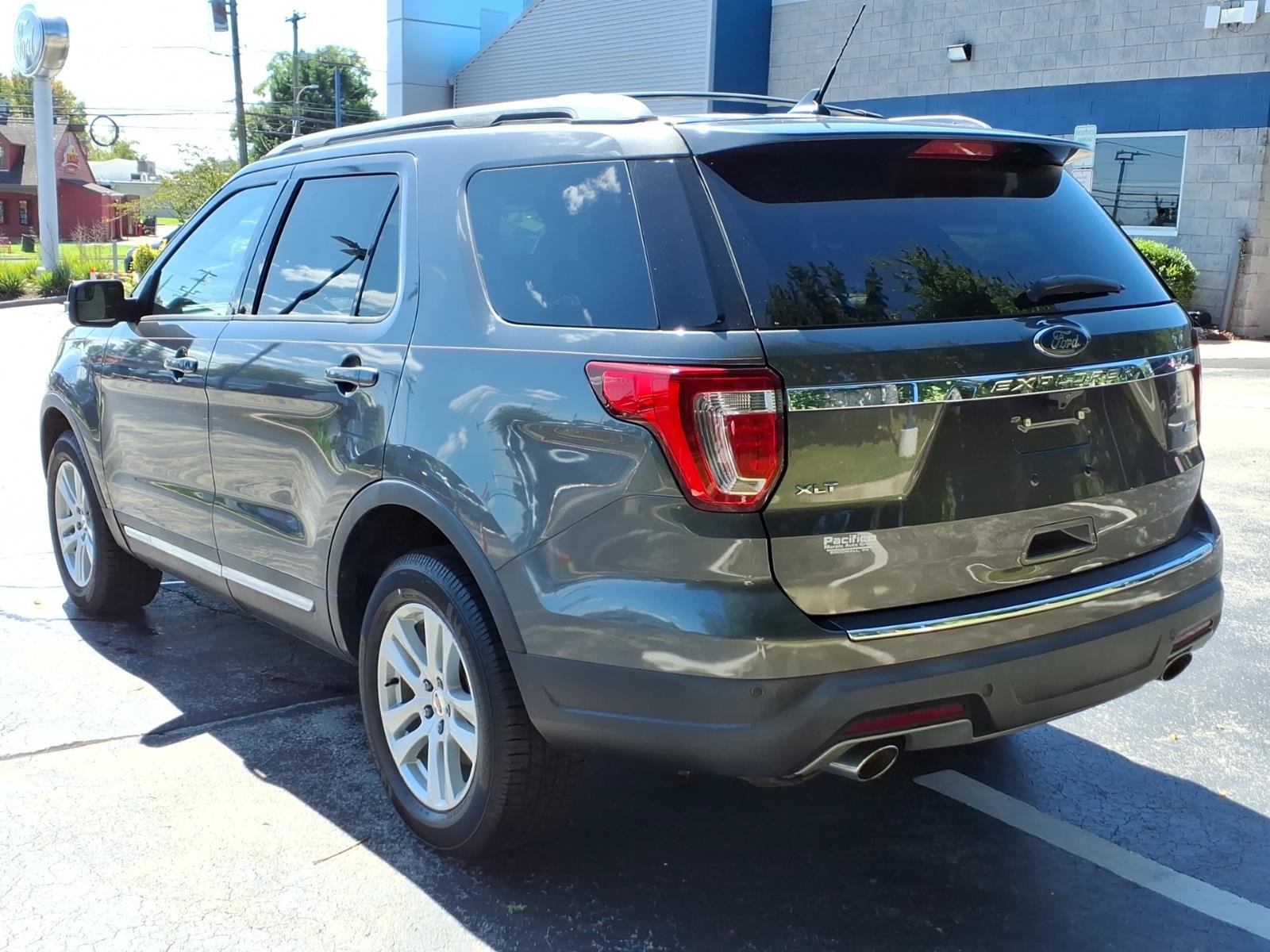 Certified 2018 Ford Explorer XLT w/ Equipment Group 202A AWD/4WD image 6