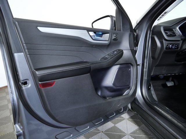 Certified 2024 Ford Escape Platinum AWD/4WD image 15