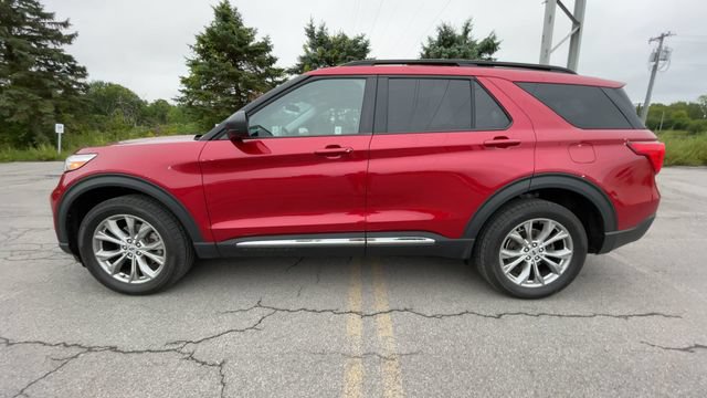 Certified 2023 Ford Explorer XLT w/ Equipment Group 202A AWD/4WD image 6