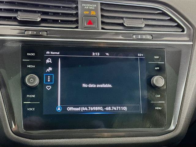 Used 2022 Volkswagen Tiguan SEL R-Line AWD/4WD image 16