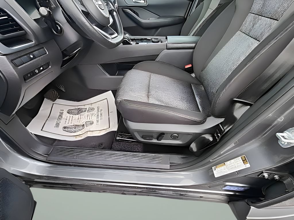 Used 2024 Nissan Rogue SV AWD/4WD image 21