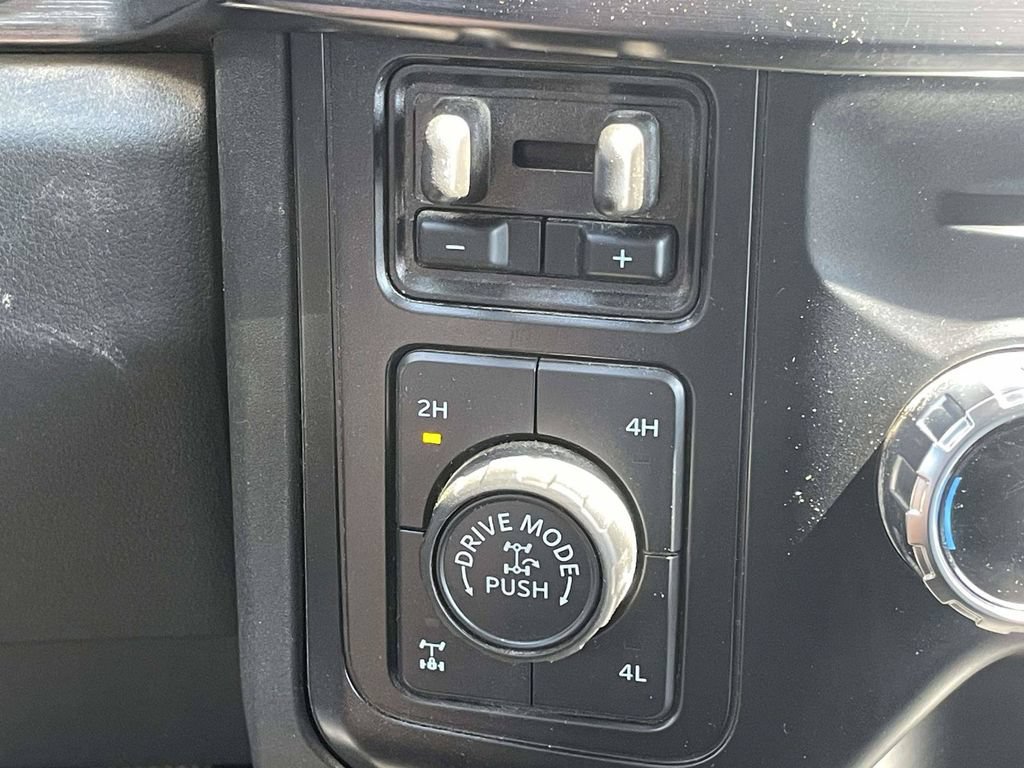Certified 2024 Ford F250 Lariat w/ Tremor Off-Road Package AWD/4WD image 24