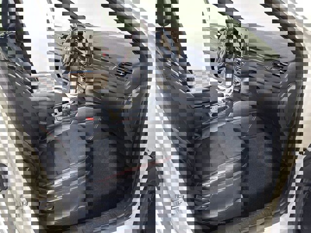 Certified 2024 Ford Escape ST-Line w/ Tech Pack #1 image 17