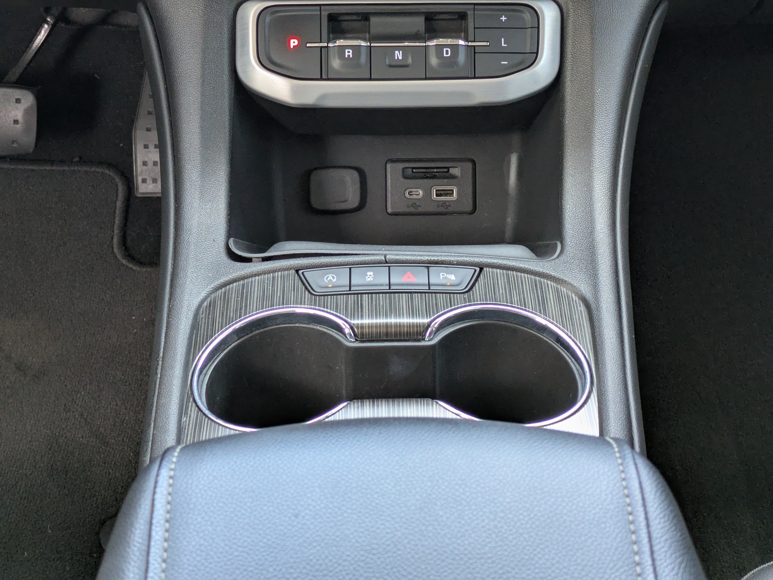 Used 2023 GMC Acadia SLT FWD image 21